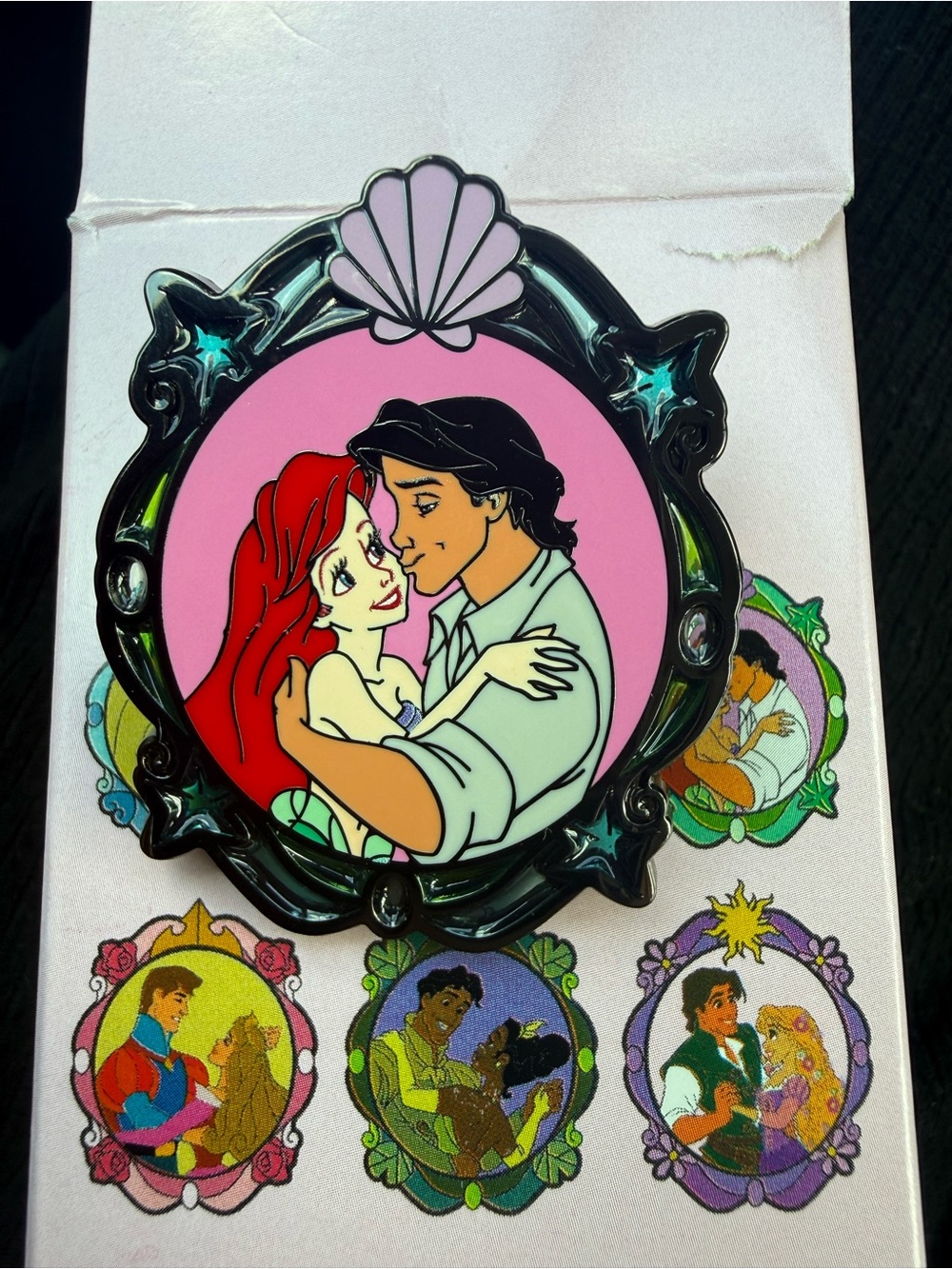 Hot topic princess couple portrait pin Ariel